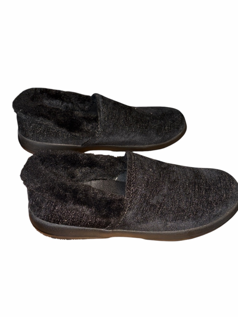 Vionic Women's Black Plush Slip-On Slippers - Picture 3 of 5